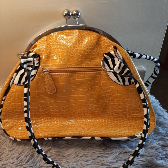 Hananel Bag with Flower, interior tiger print - Picture 11 of 15